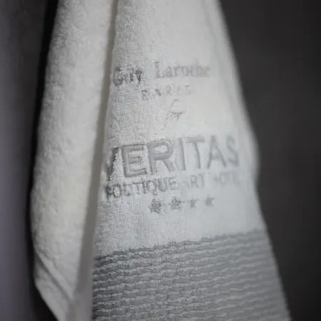 Hotel Veritas Boutique Art 4*