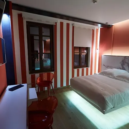 Hotel Veritas Boutique Art 4*