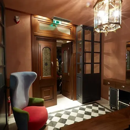 Veritas Boutique Art Hotel 4*